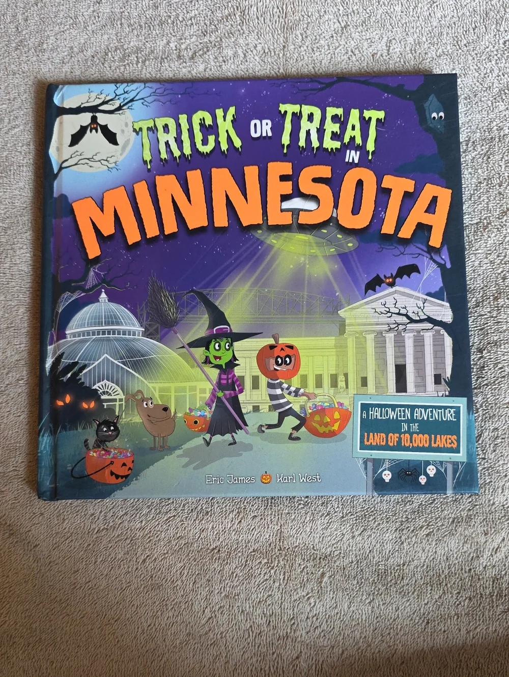 Trick or Treat in Minnesota - Halloween Kids Book.
